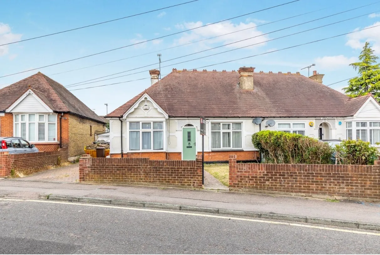 3 bed house to rent — Barnsole Road, Gillingham, ME7
