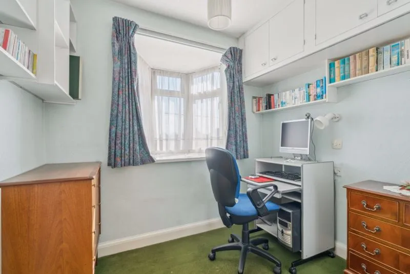 Blind Lane, Bourne End SL8 5TN, photo 7