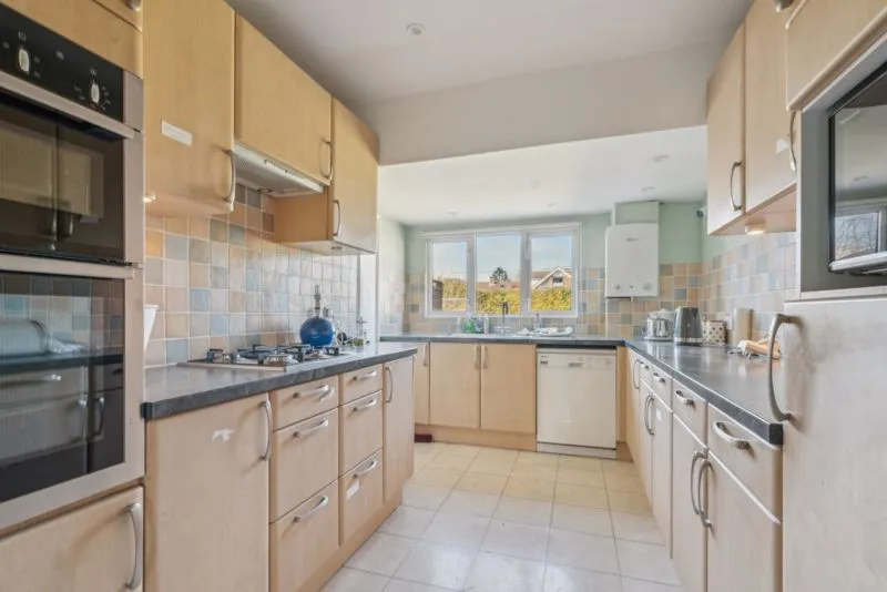 Blind Lane, Bourne End SL8 5TN, photo 3
