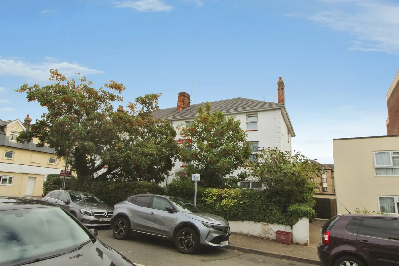 Rosemary Crescent, Clacton-On-Sea, CO15, photo 5