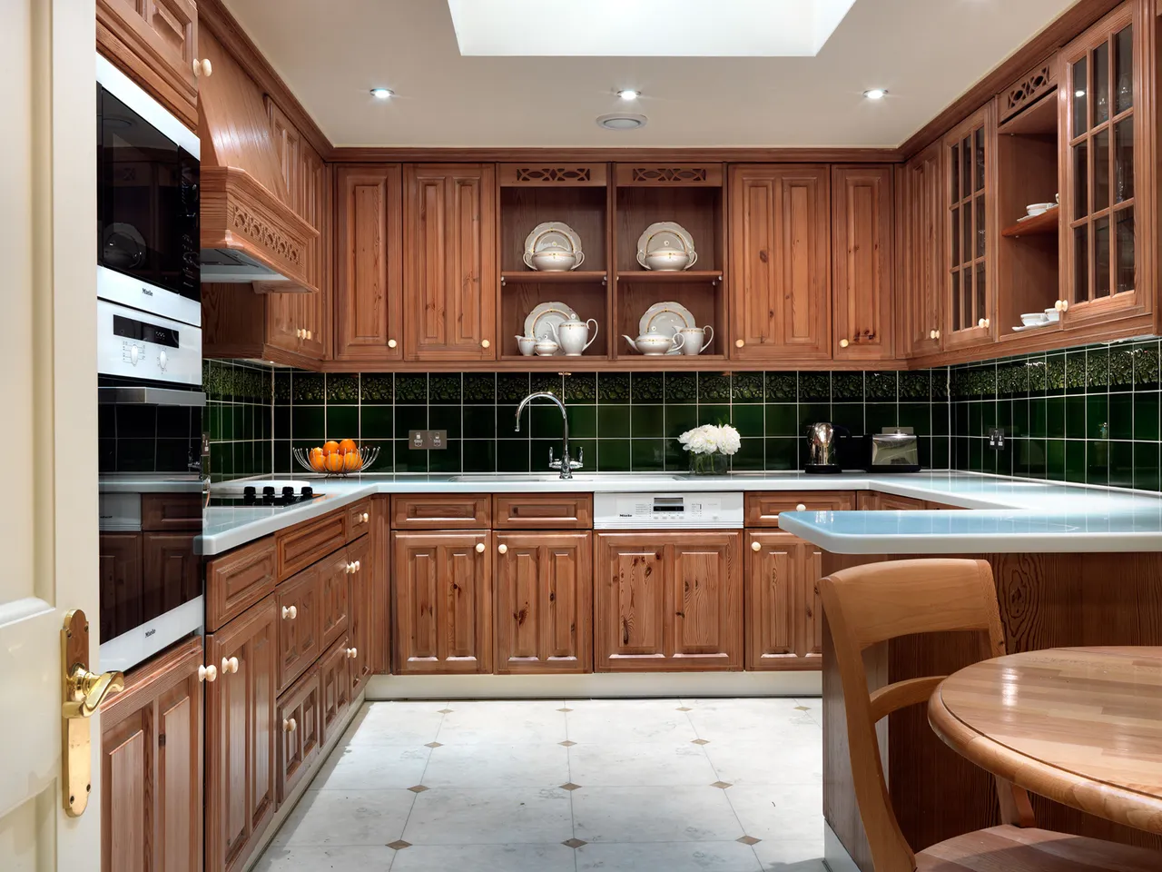 Luxury Three Bedroom, Cheval Hyde Park Gate, 2-4 Hyde Park Gate, London, photo 2