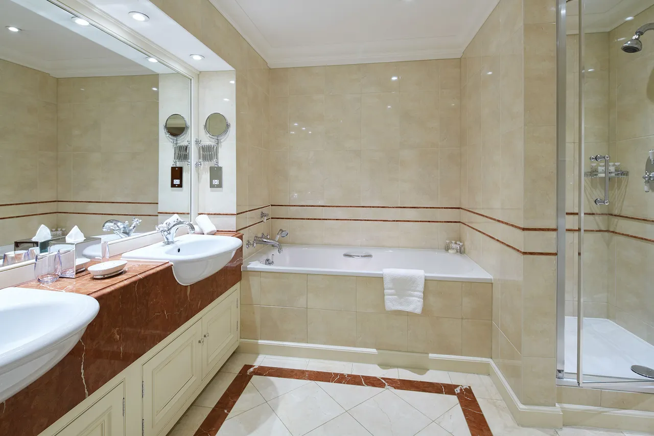 Luxury Three Bedroom, Cheval Hyde Park Gate, 2-4 Hyde Park Gate, London, photo 5