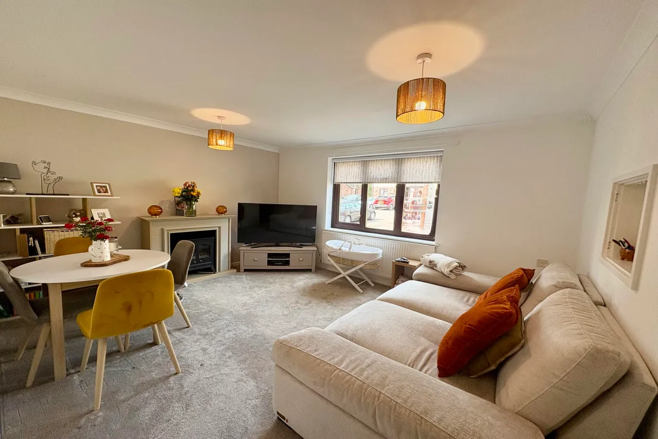 Charnwood Road, Shepshed, LE12, photo 2