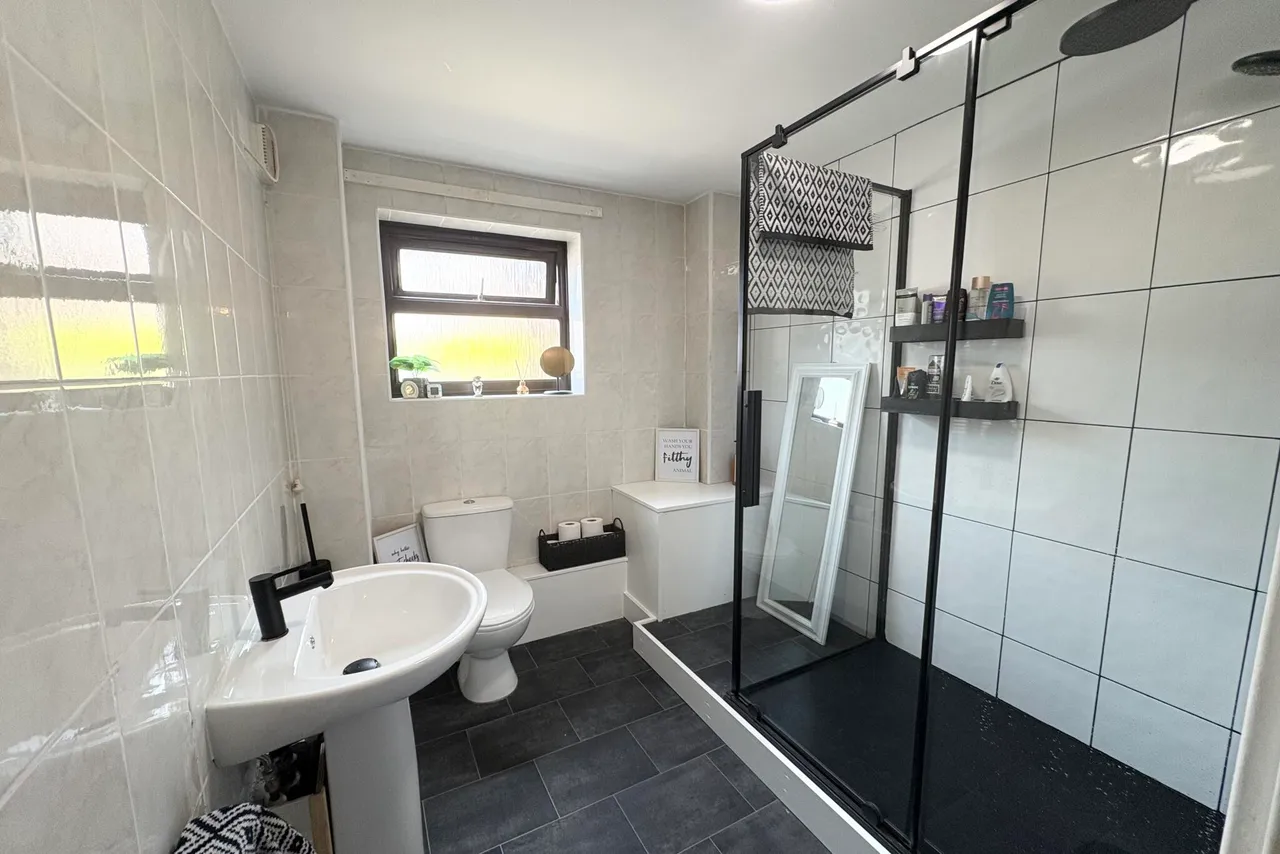 Charnwood Road, Shepshed, LE12, photo 8