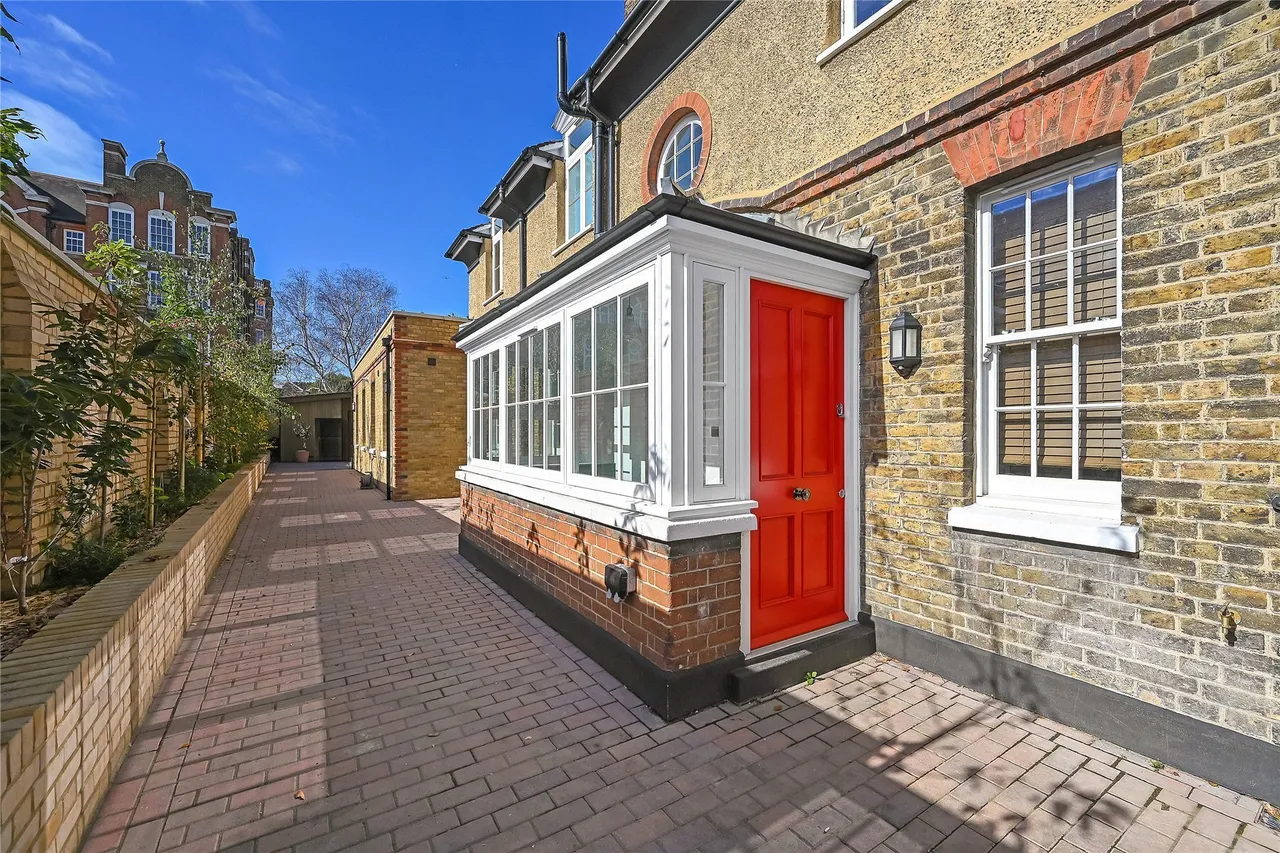 4 bed house for sale, Munster Road, London, SW6