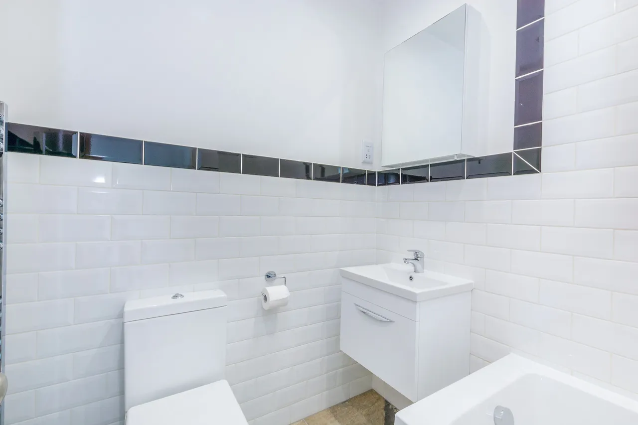 Top Floor, 15 Oakley Road, London, photo 5
