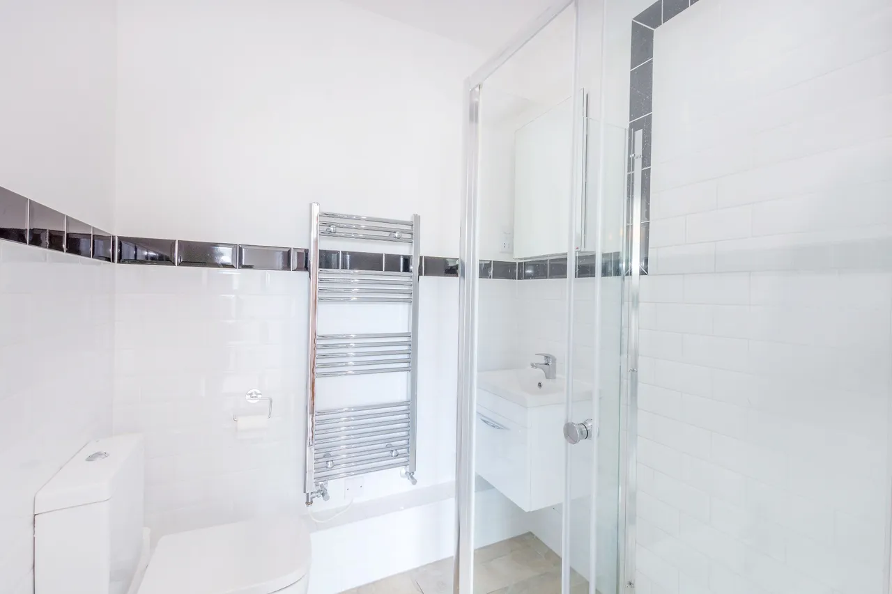 Top Floor, 15 Oakley Road, London, photo 7