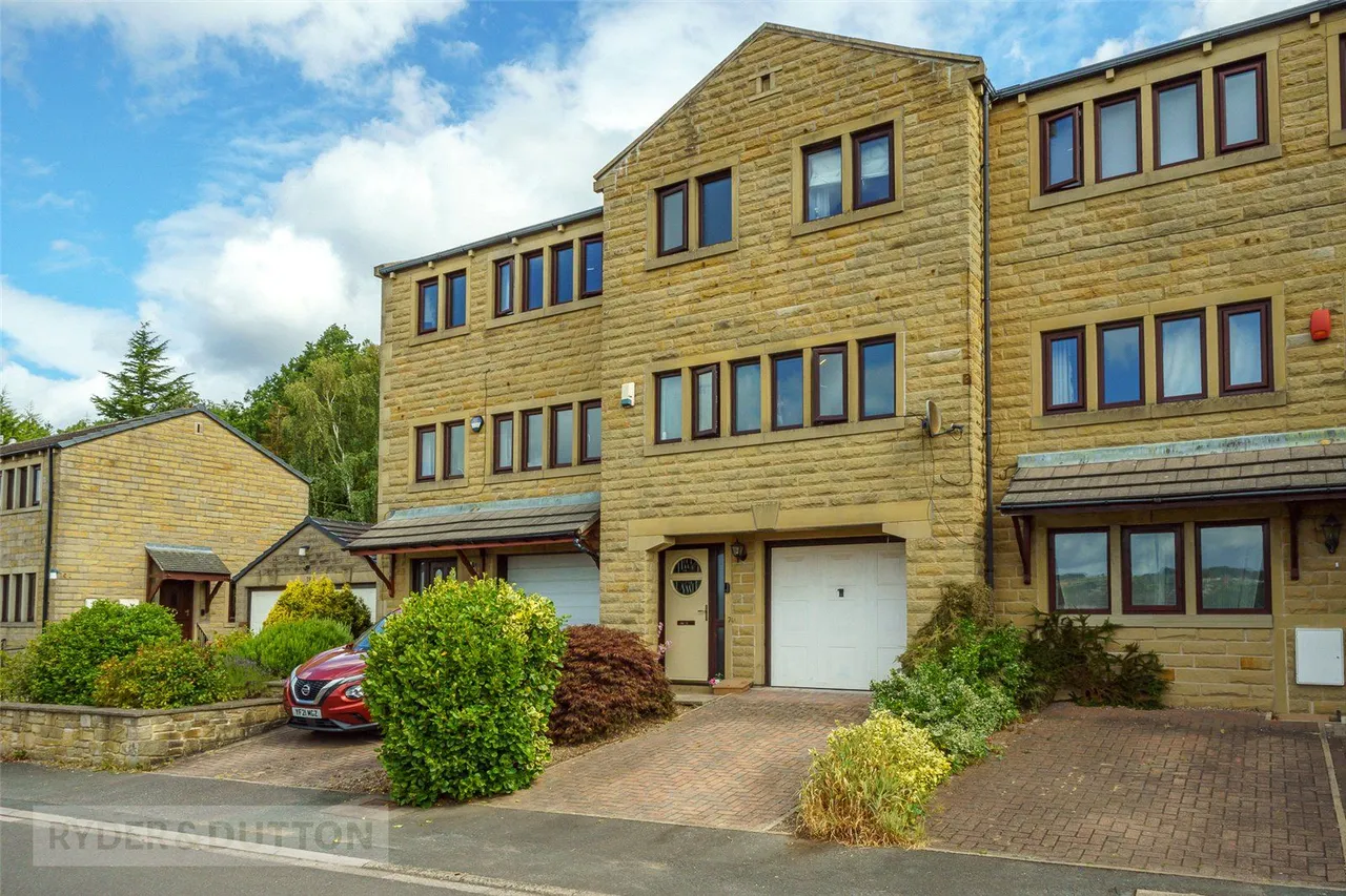 Ridings Fields, Brockholes, HD9, photo 20
