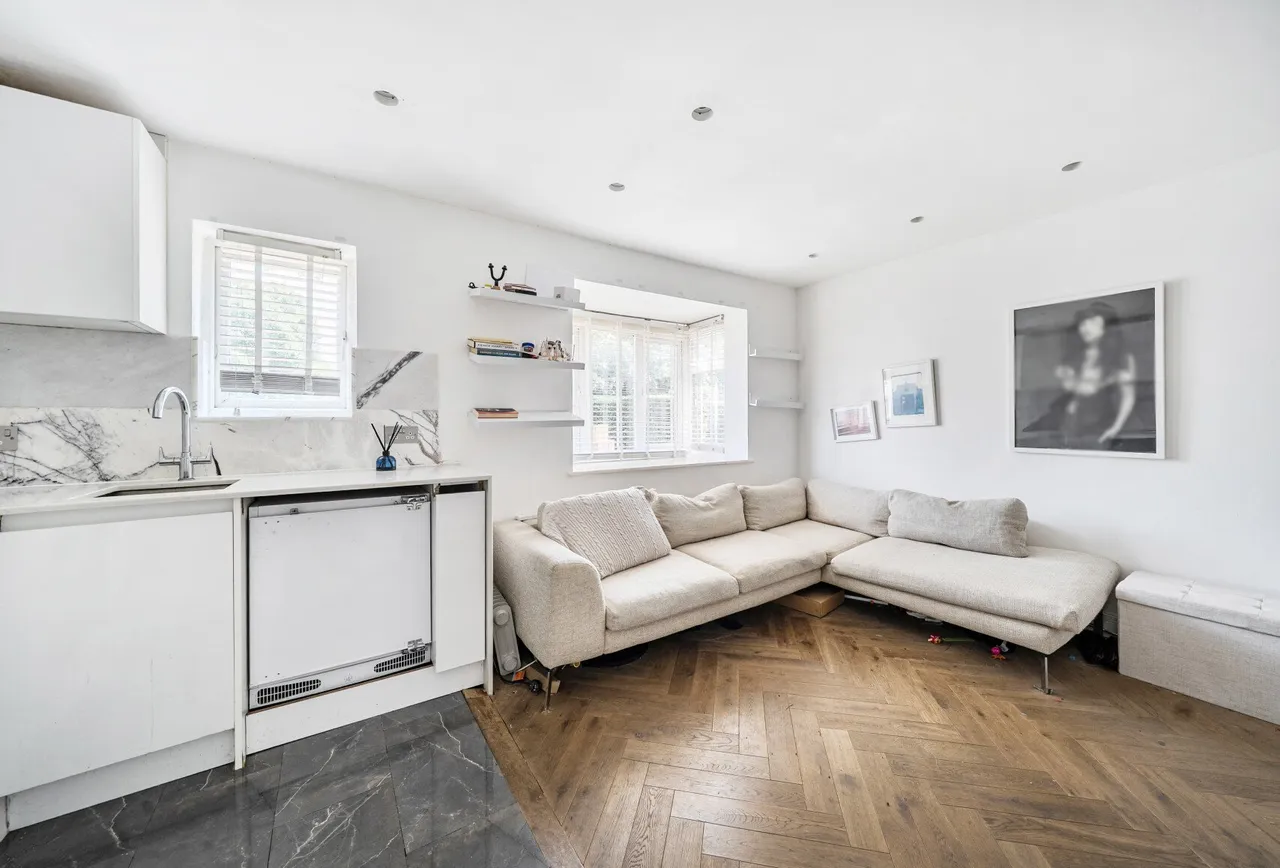 Firs Close, Mitcham, CR4 1AX, photo 4