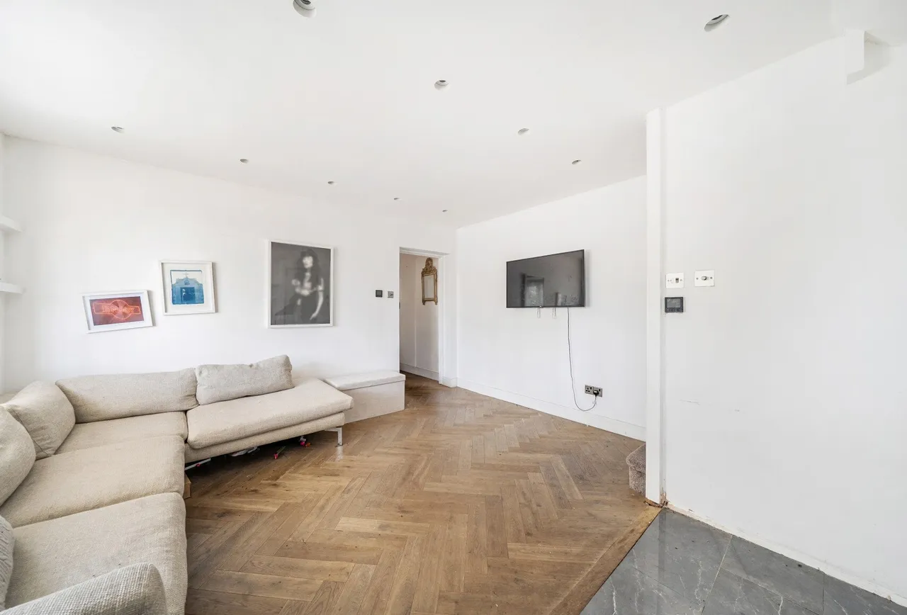 Firs Close, Mitcham, CR4 1AX, photo 6