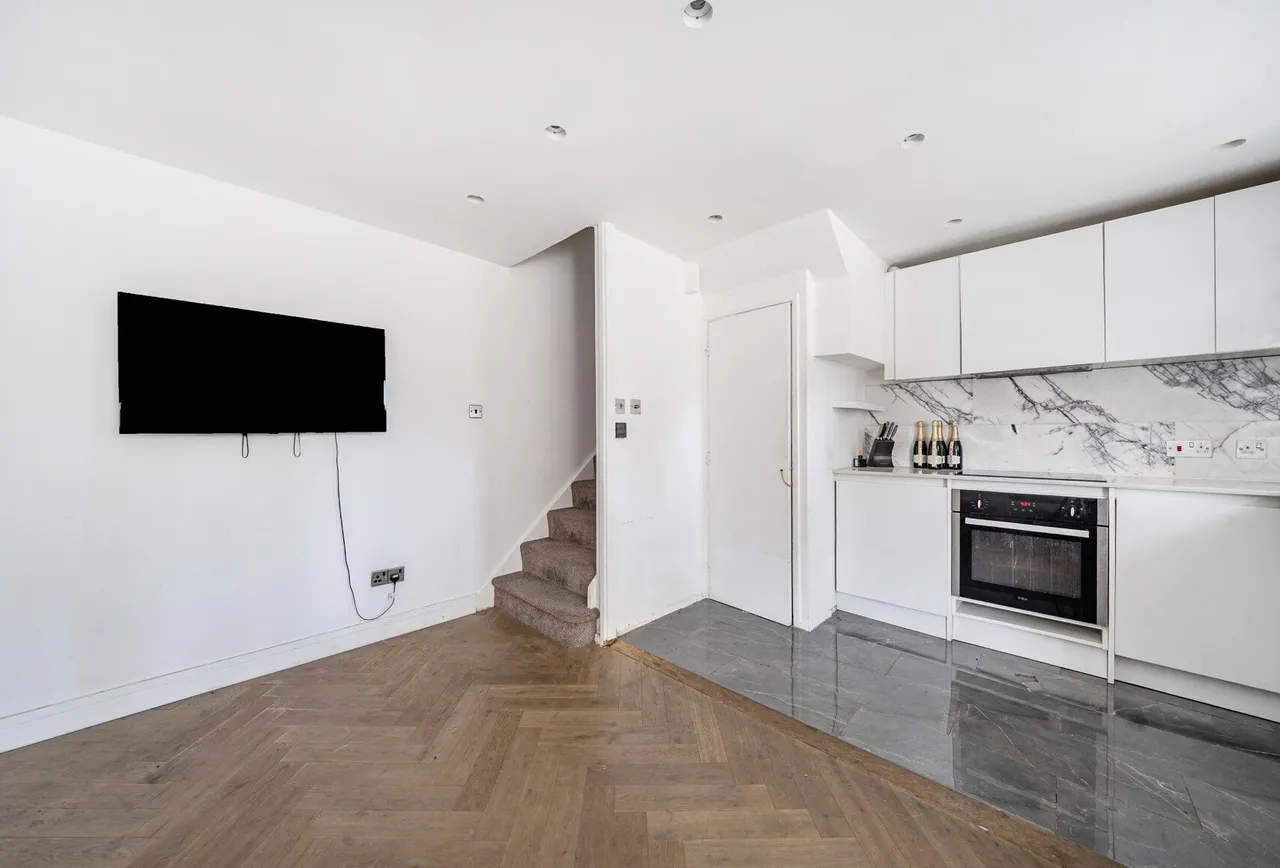 Firs Close, Mitcham, CR4 1AX, photo 7