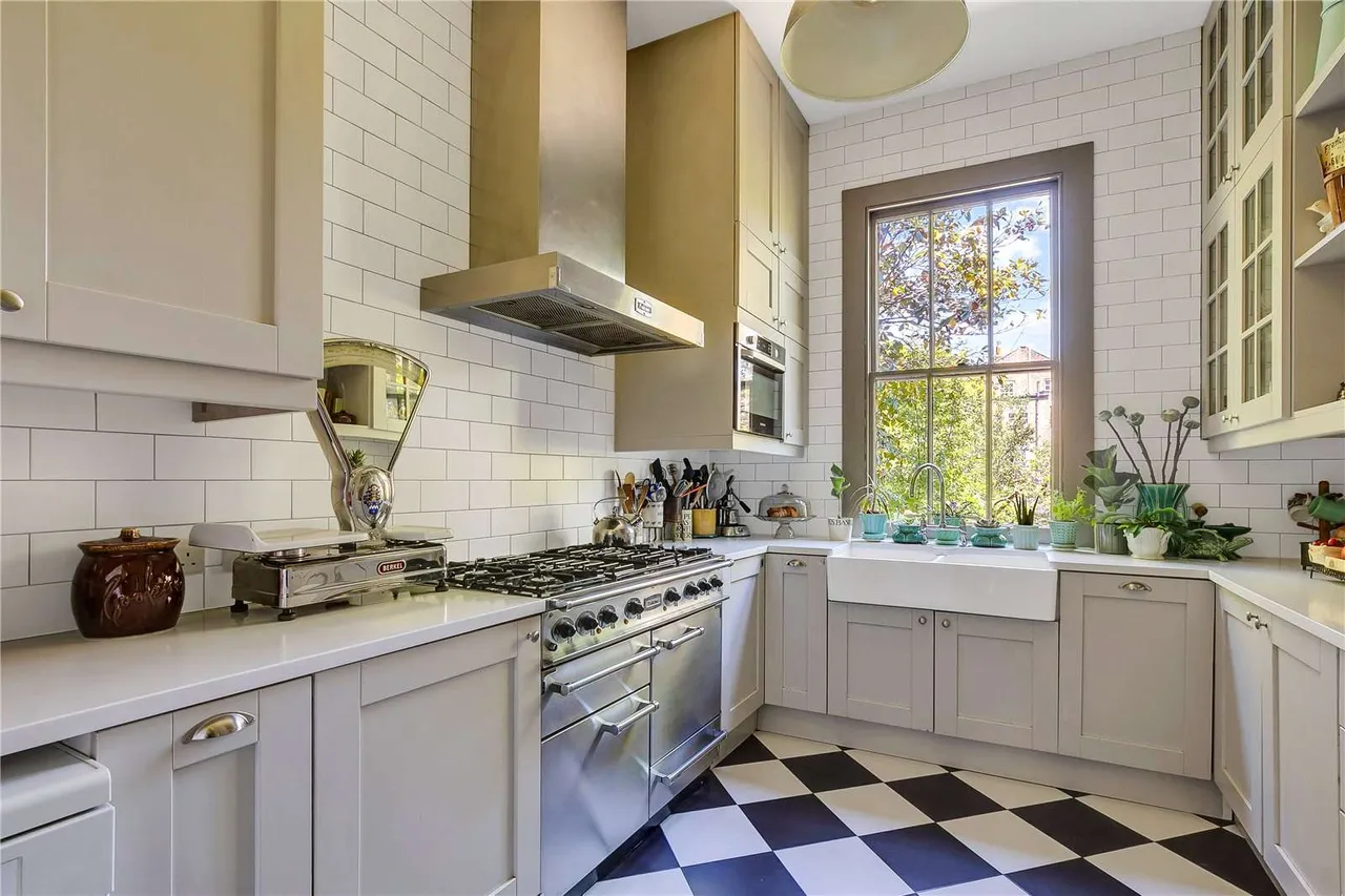 Royal Crescent, Holland Park, London, W11 4SL, photo 5
