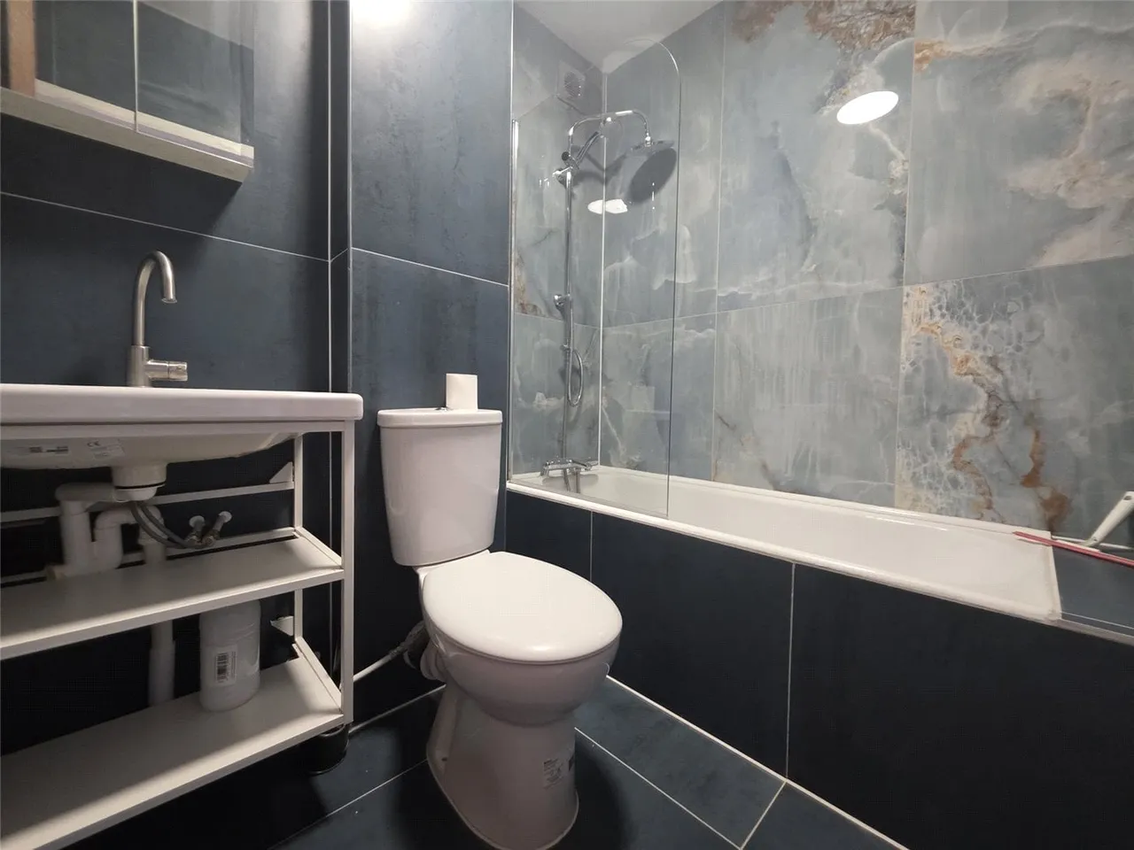 Carlton Avenue East, Wembley, Middx, HA9, photo 5