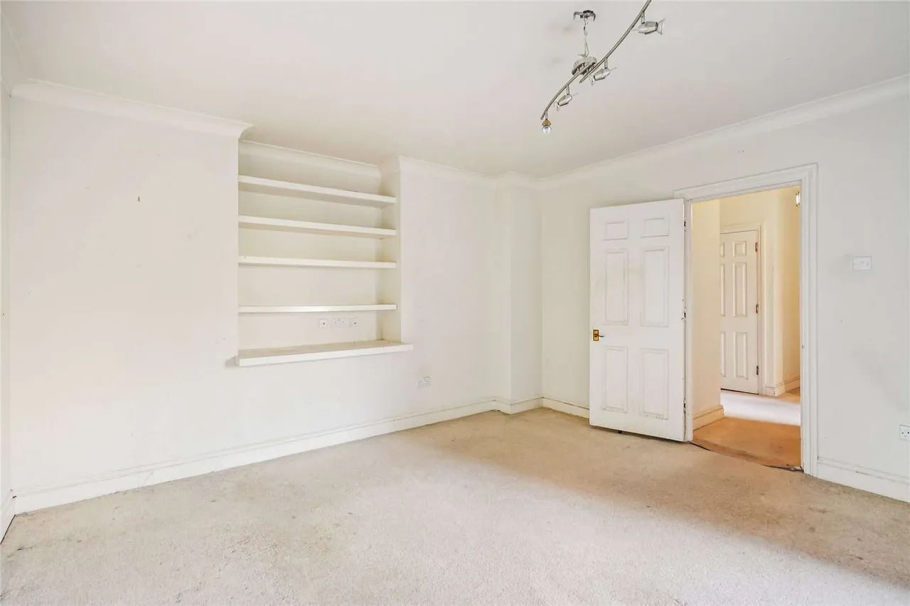 Thornbury Court, 36 -38 Chepstow Villas, London, W11 2RE, photo 2