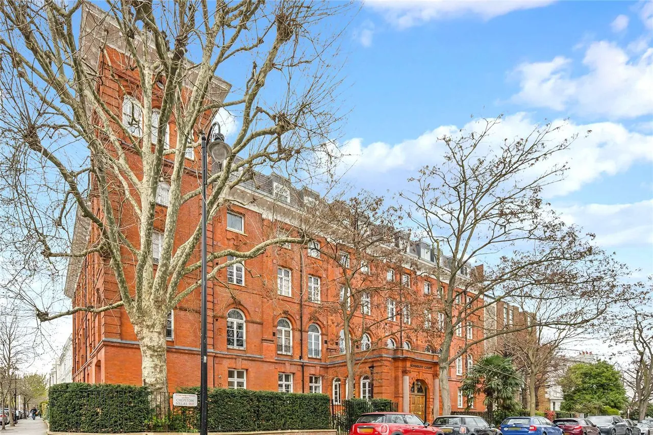 1 bed flat for sale — Thornbury Court, 36 -38 Chepstow Villas, London, W11 2RE