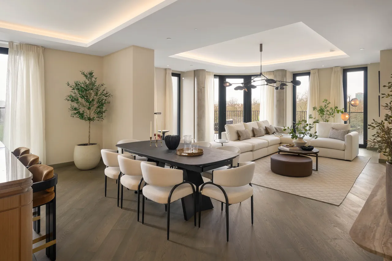 3 bed flat for sale, Bayswater Road, London, W2