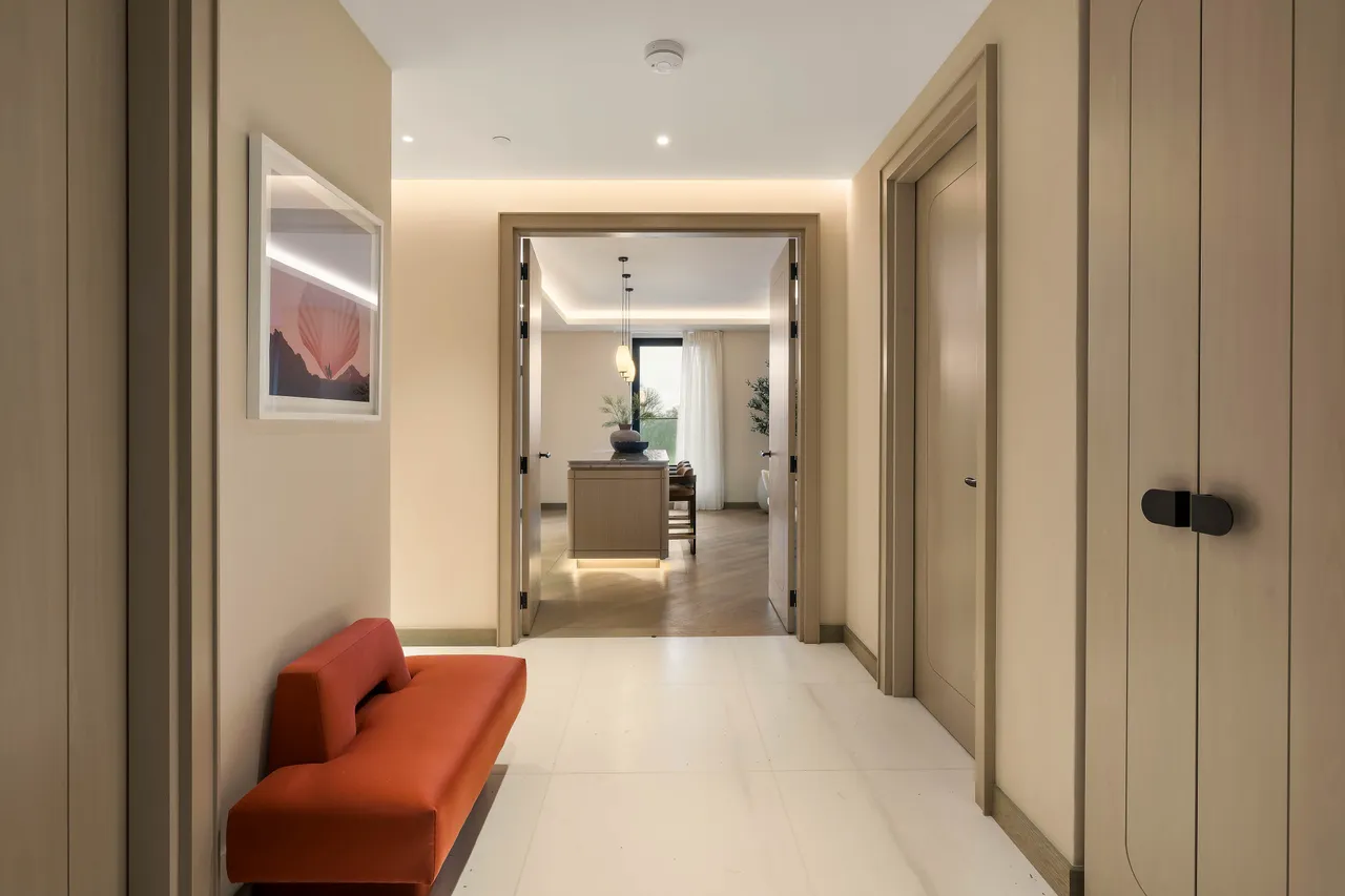 Bayswater Road, London, W2, photo 9