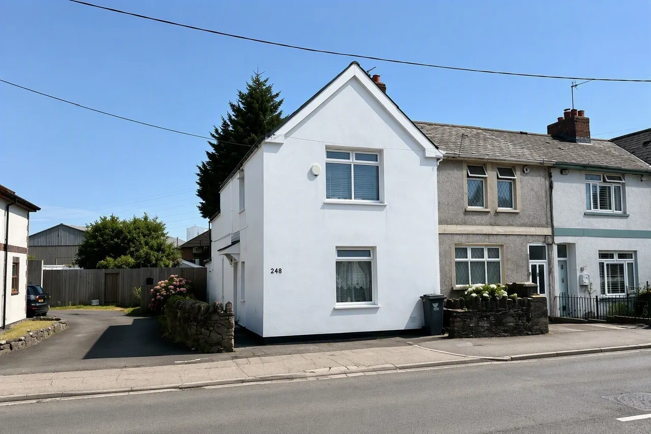 3 bed house for sale, New Road, Cardiff, CF3