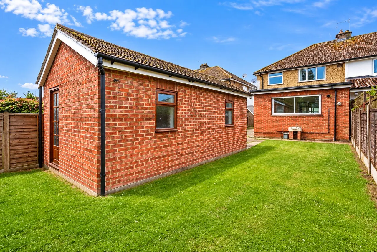 Kings Road, London Colney, AL2, photo 13