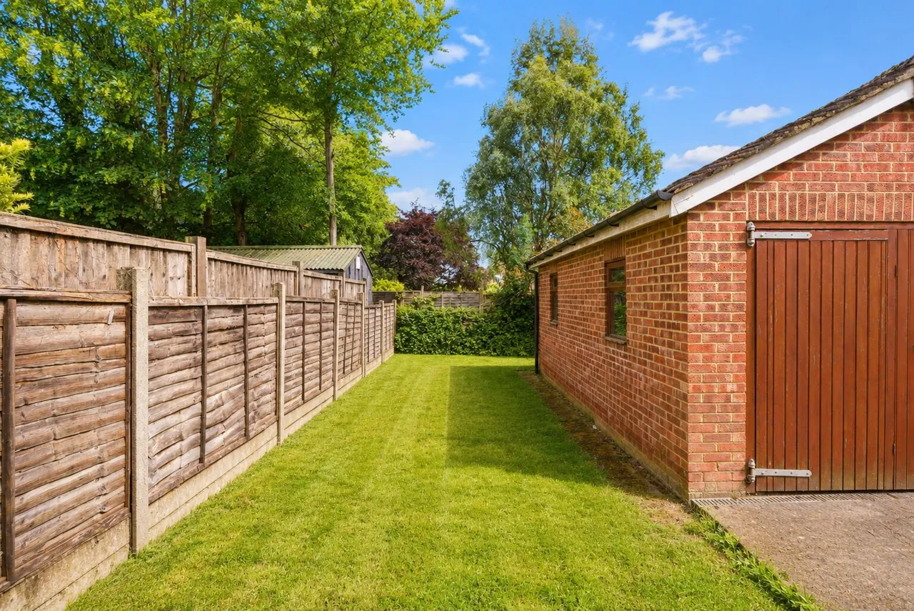 Kings Road, London Colney, AL2, photo 12