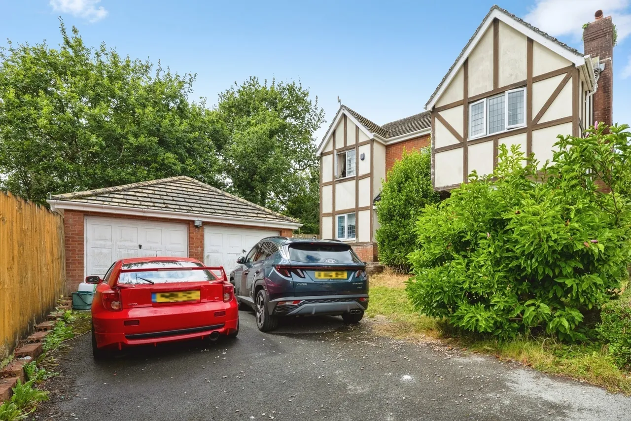 4 bed house for sale, Maes Y Ffynnon, Llannon, SA14