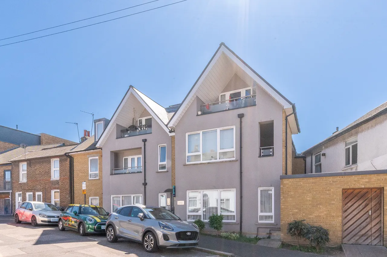 Flat 4 Charlotte Court (40% Share), 22b Bishops Road, Croydon, photo 11
