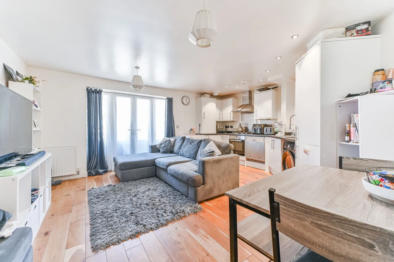 Flat 4 Charlotte Court (40% Share), 22b Bishops Road, Croydon, photo 2