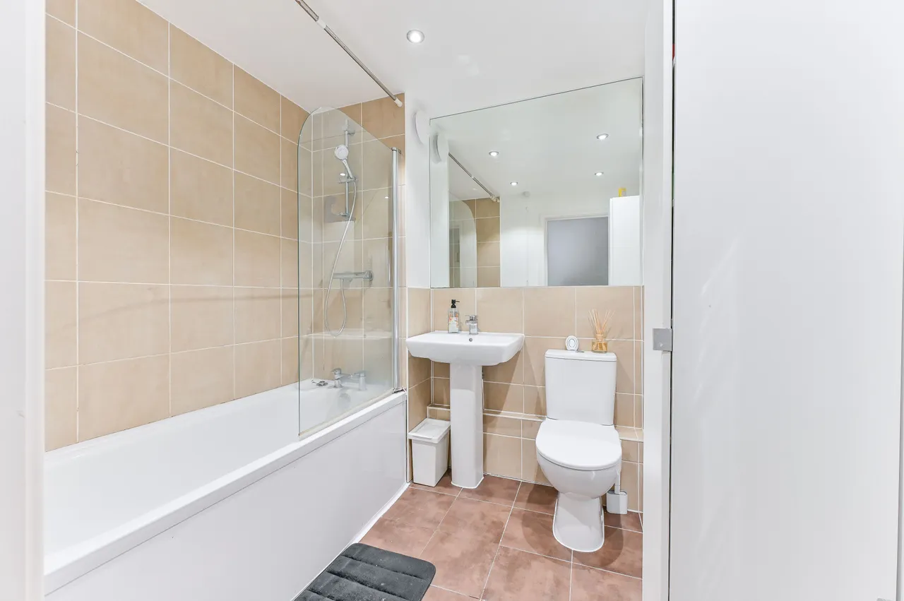 Flat 4 Charlotte Court (40% Share), 22b Bishops Road, Croydon, photo 10
