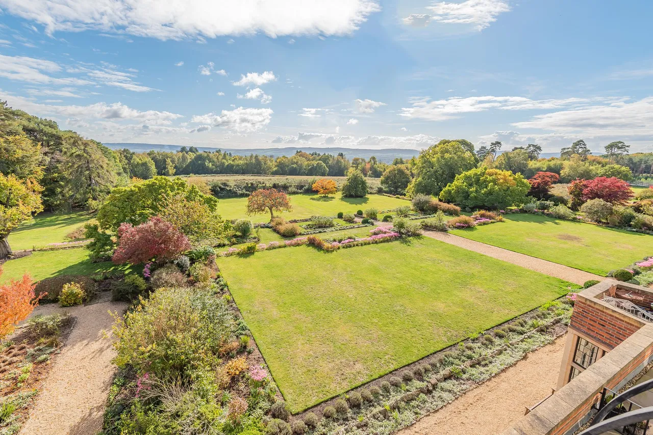 Kings Drive, Midhurst, GU29, photo 11