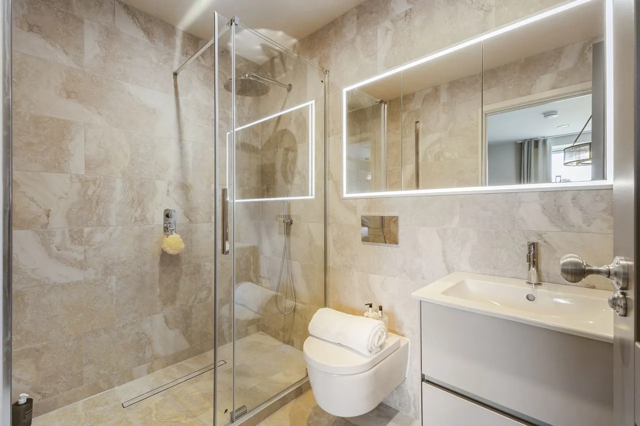 Kings Drive, Midhurst, GU29, photo 3