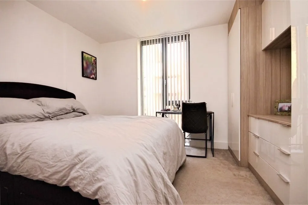 Fairfield Avenue, Staines-upon-Thames, TW18, photo 3