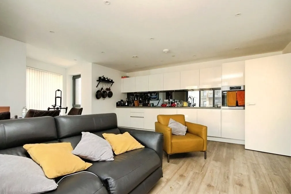 Fairfield Avenue, Staines-upon-Thames, TW18, photo 5