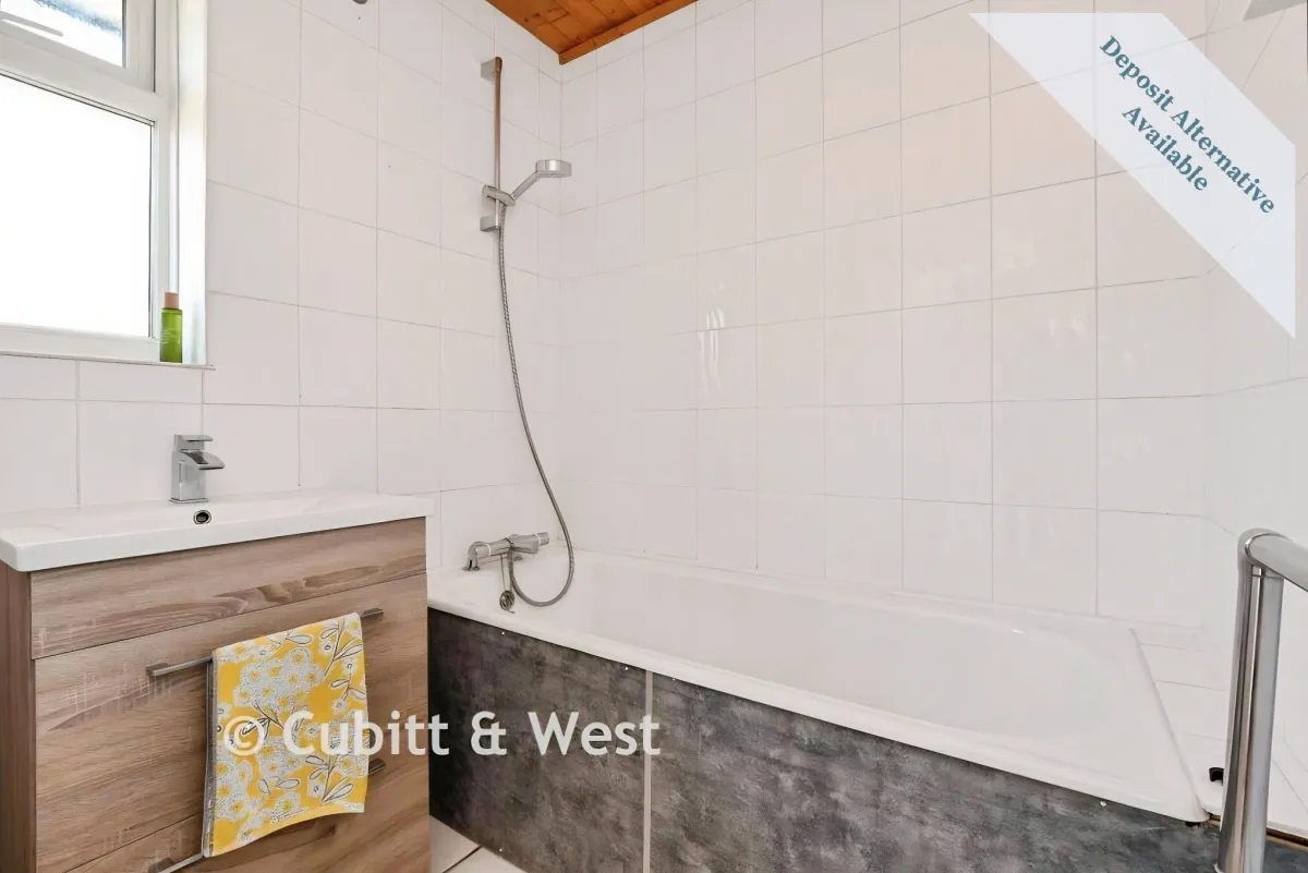 Vicarage Lane, Horley, RH6, photo 8