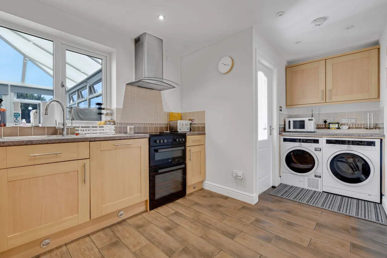 Cumberland Close, Kingswinford, DY6, photo 7