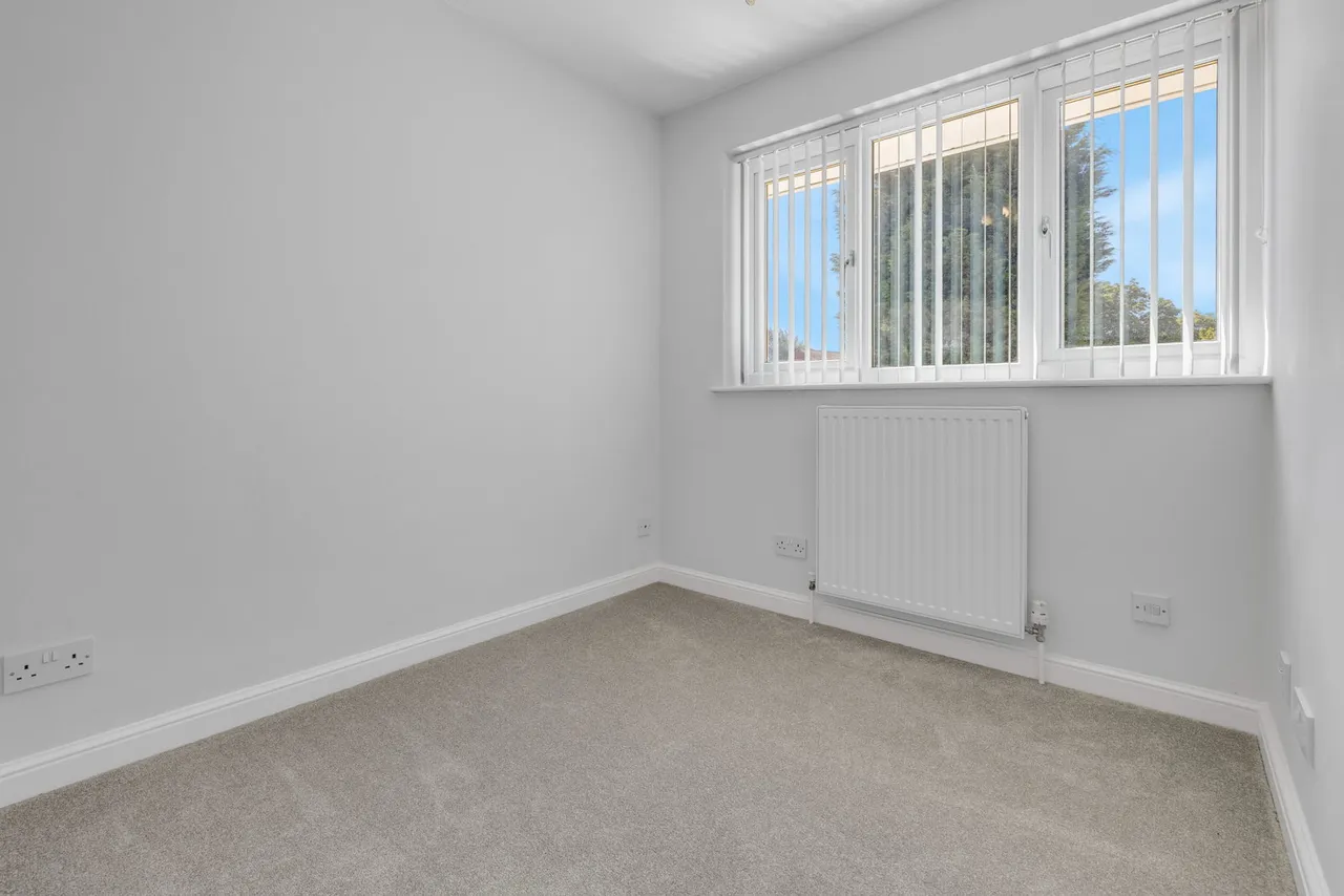 Cumberland Close, Kingswinford, DY6, photo 18