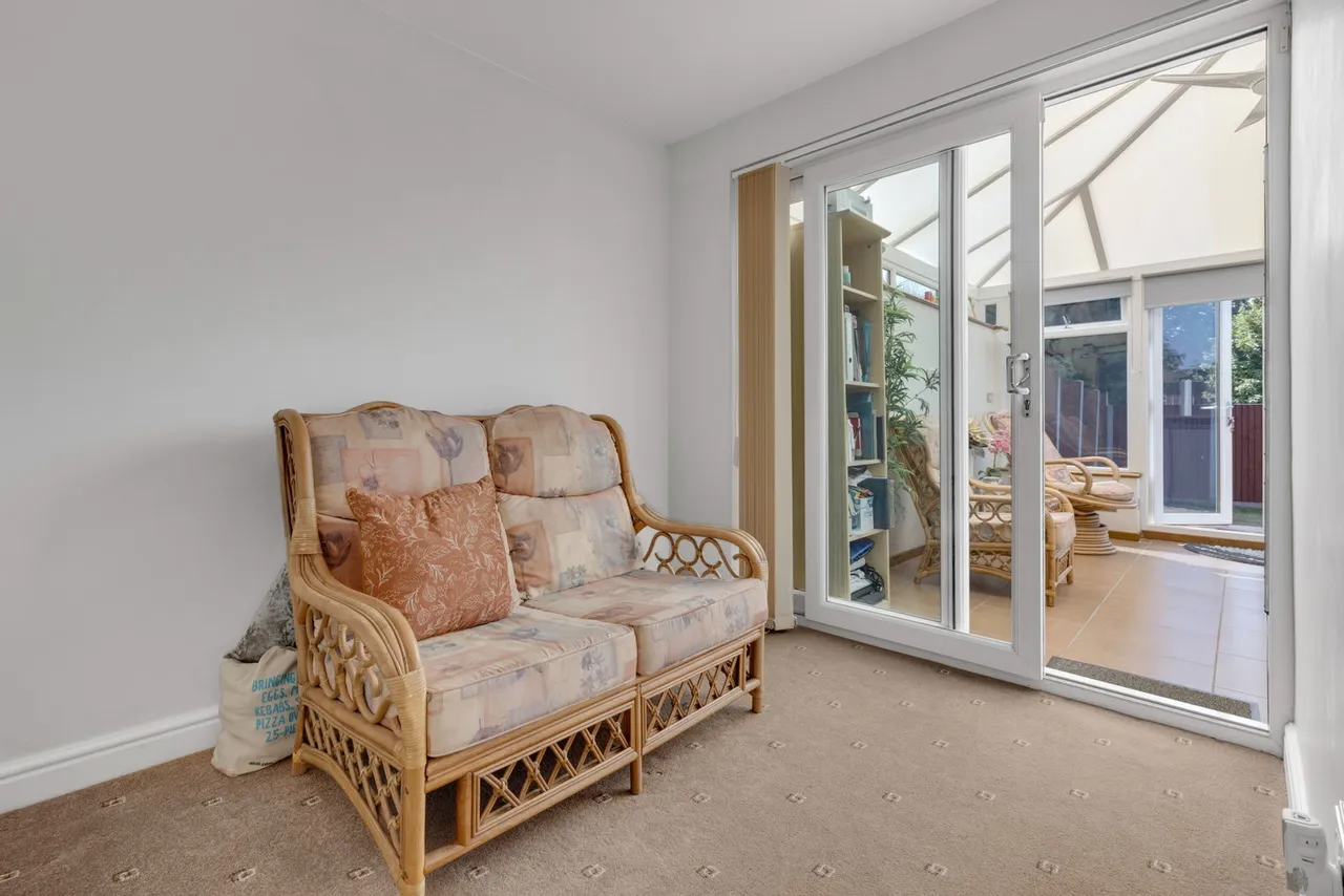 Cumberland Close, Kingswinford, DY6, photo 12