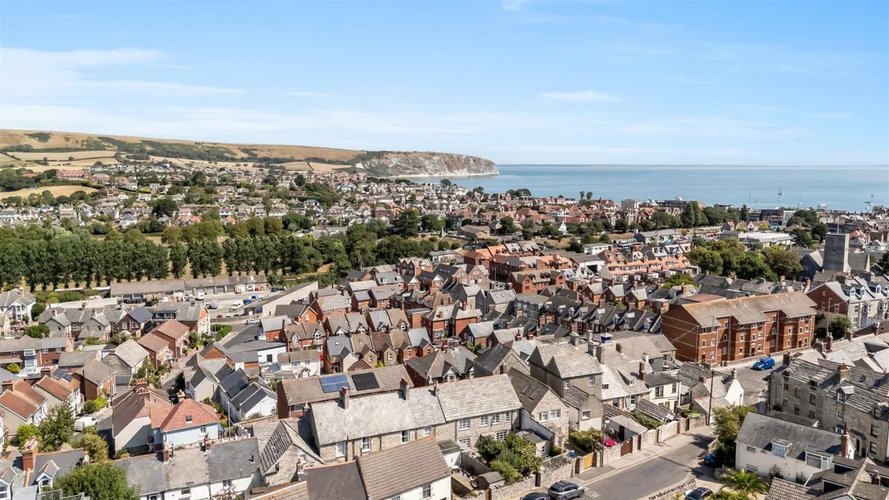 High Street, Swanage, BH19, photo 17