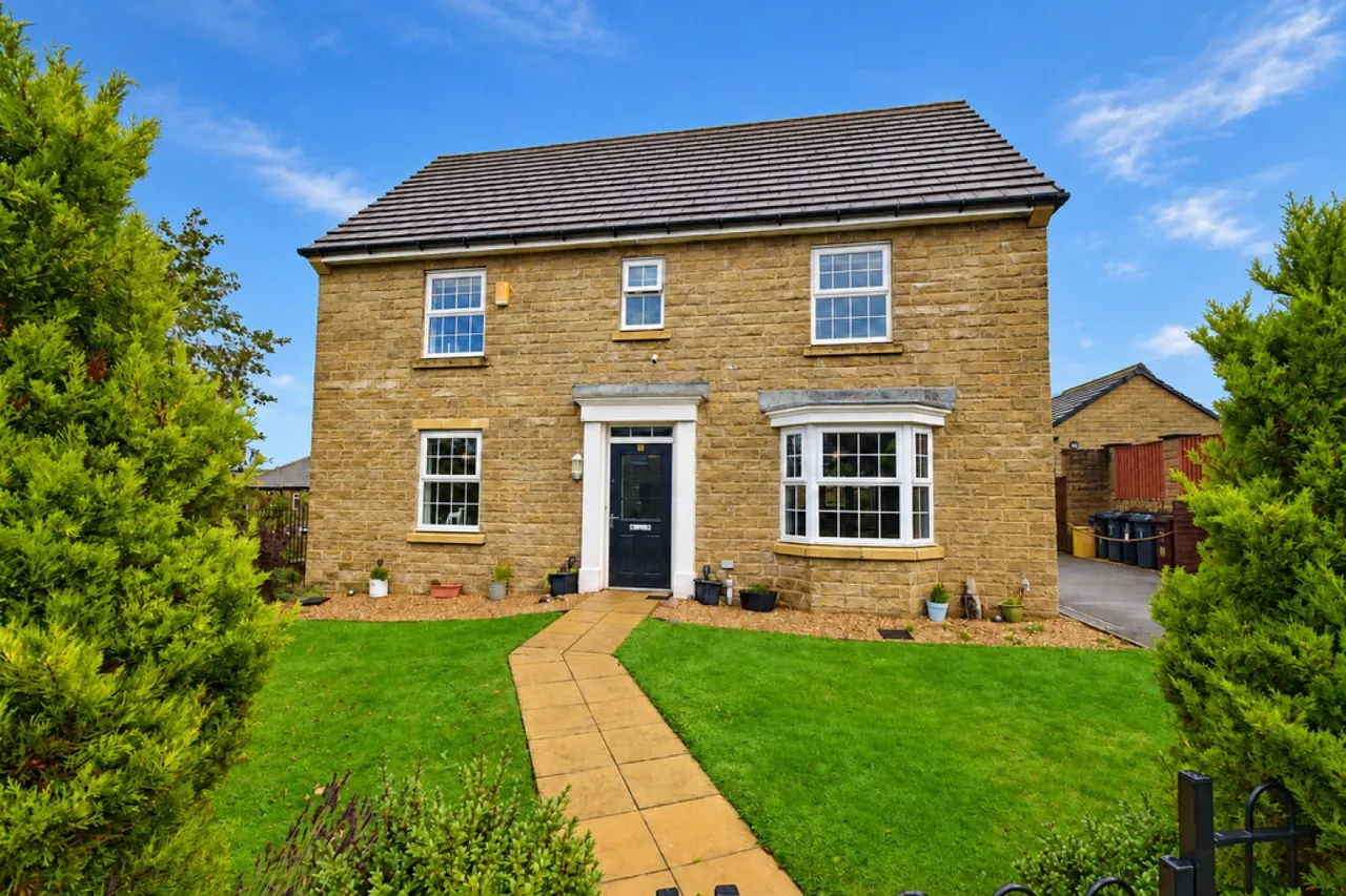 4 bed house for sale, Cullingworth, Bradford, BD13