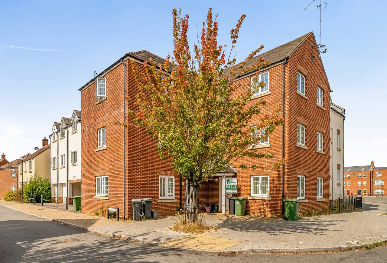 2 bed flat for sale — Gauntlet Road, Gloucestershire, Brockworth, GL3 4EB