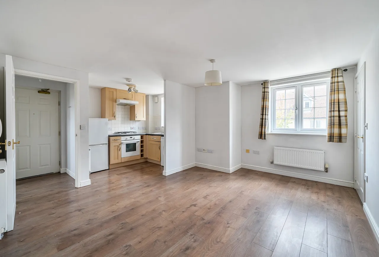 Gauntlet Road, Gloucestershire, Brockworth, GL3 4EB, photo 3