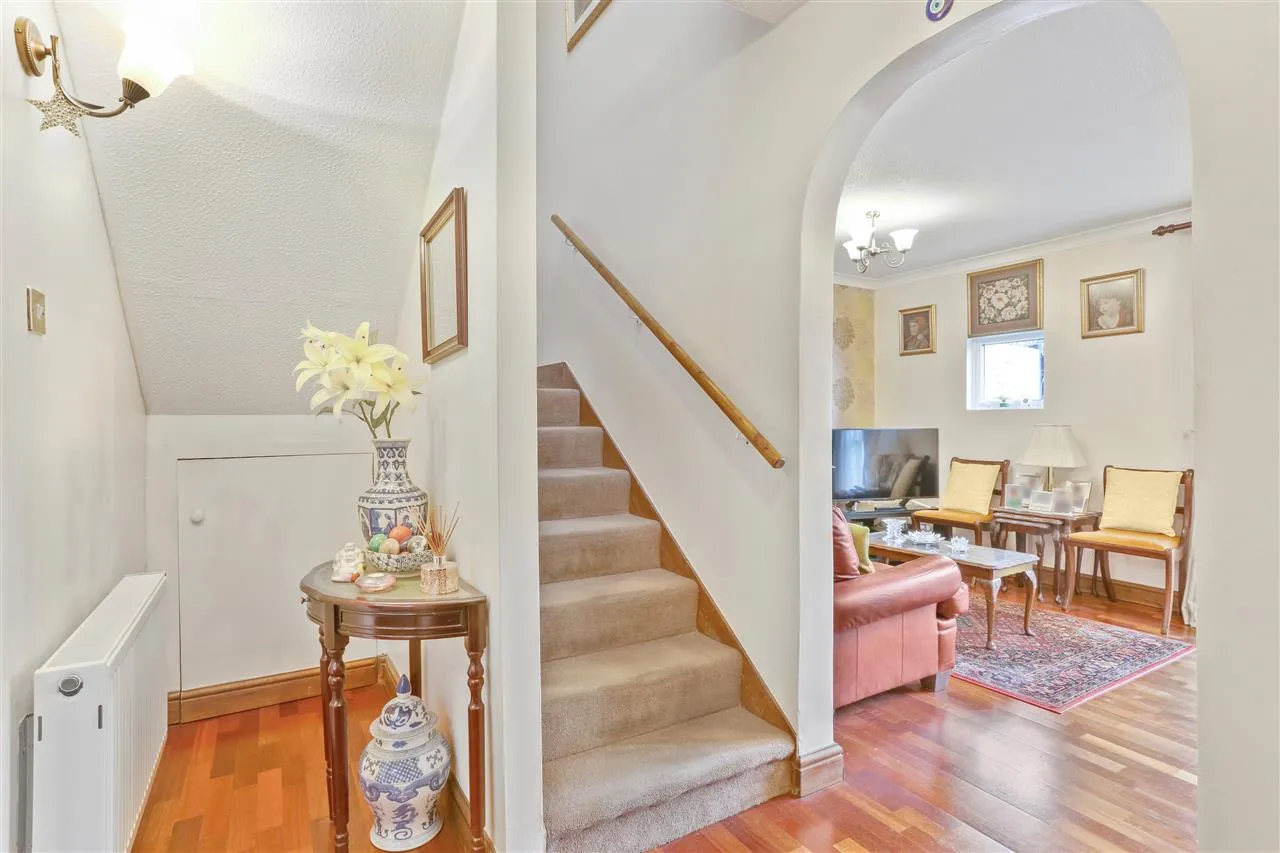 Larch Close, Bredgar Road, London, photo 16