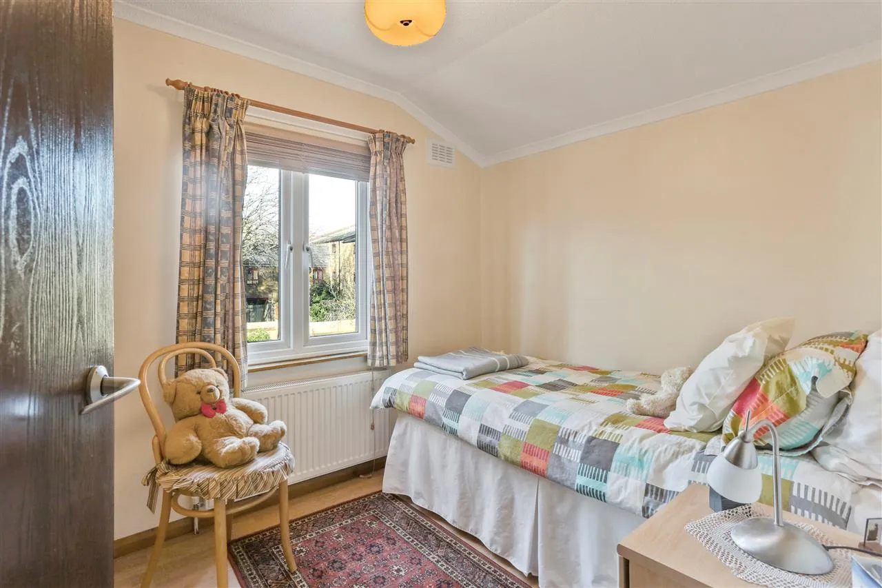 Larch Close, Bredgar Road, London, photo 8