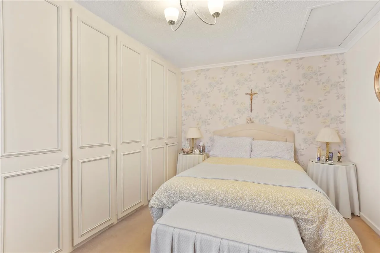 Larch Close, Bredgar Road, London, photo 3