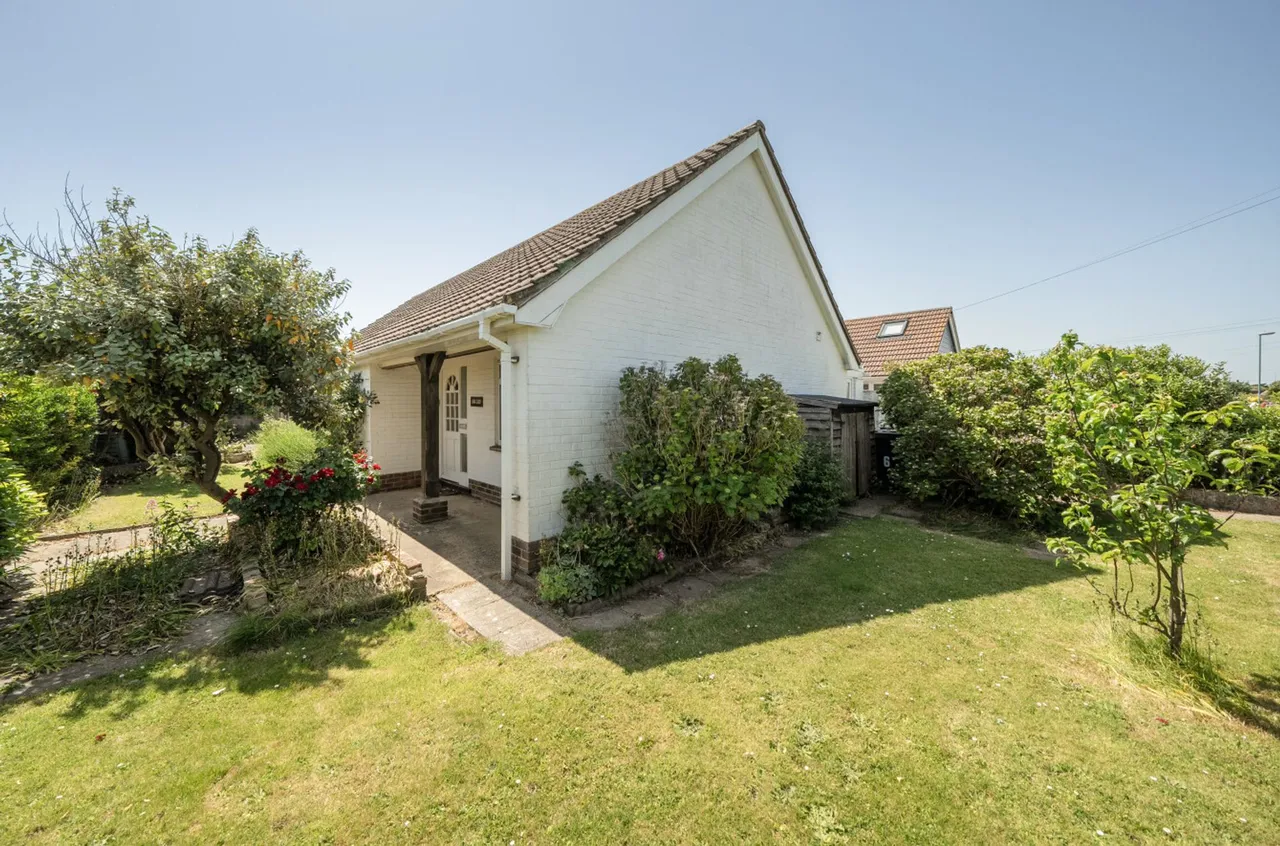 Coney Close, East Wittering, PO20, photo 16