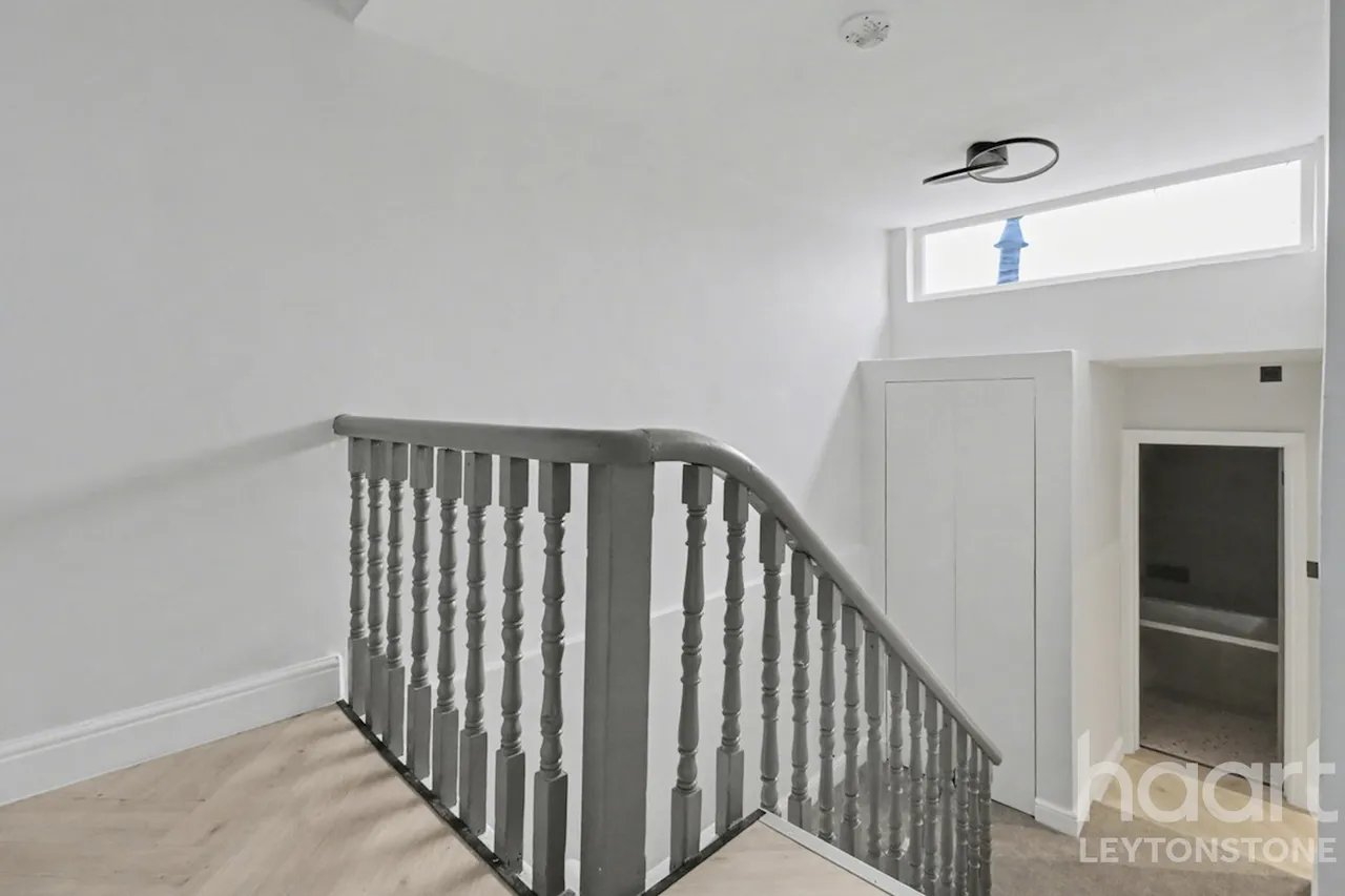 Bulwer Road, London, E11, photo 16