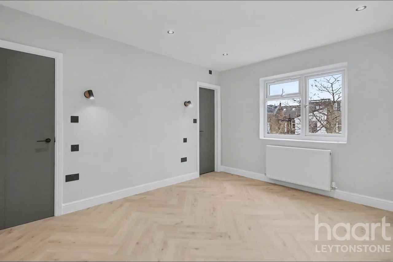 Bulwer Road, London, E11, photo 12