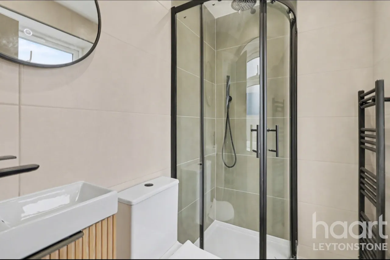 Bulwer Road, London, E11, photo 14