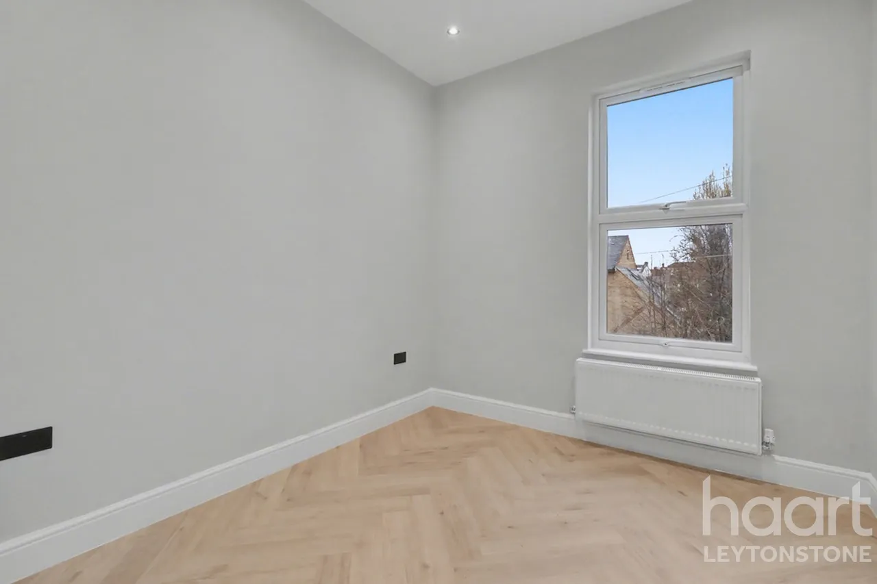 Bulwer Road, London, E11, photo 5