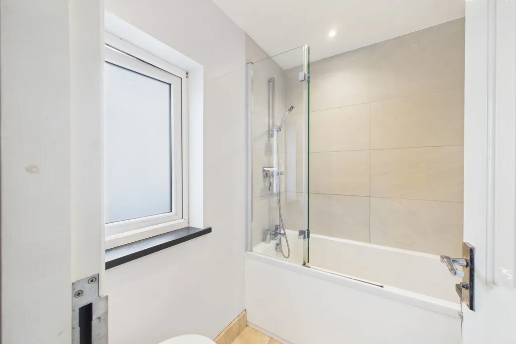 Claife Avenue, Windermere, LA23, photo 16