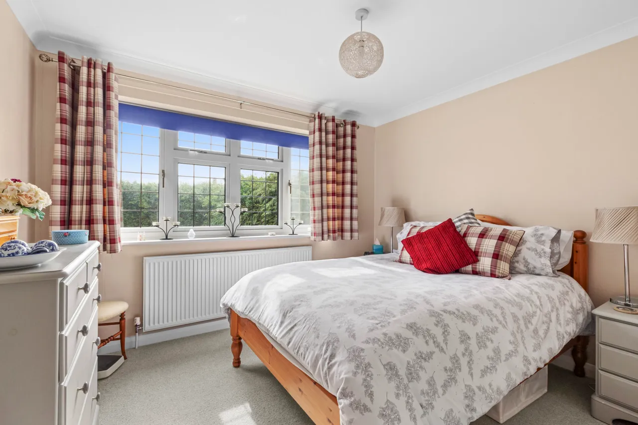 Yew Tree Close, Stoke Mandeville, HP22, photo 9